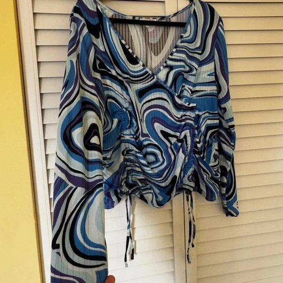 Stylish Blue and Purple Long Sleeve Top - Picture 2 of 4